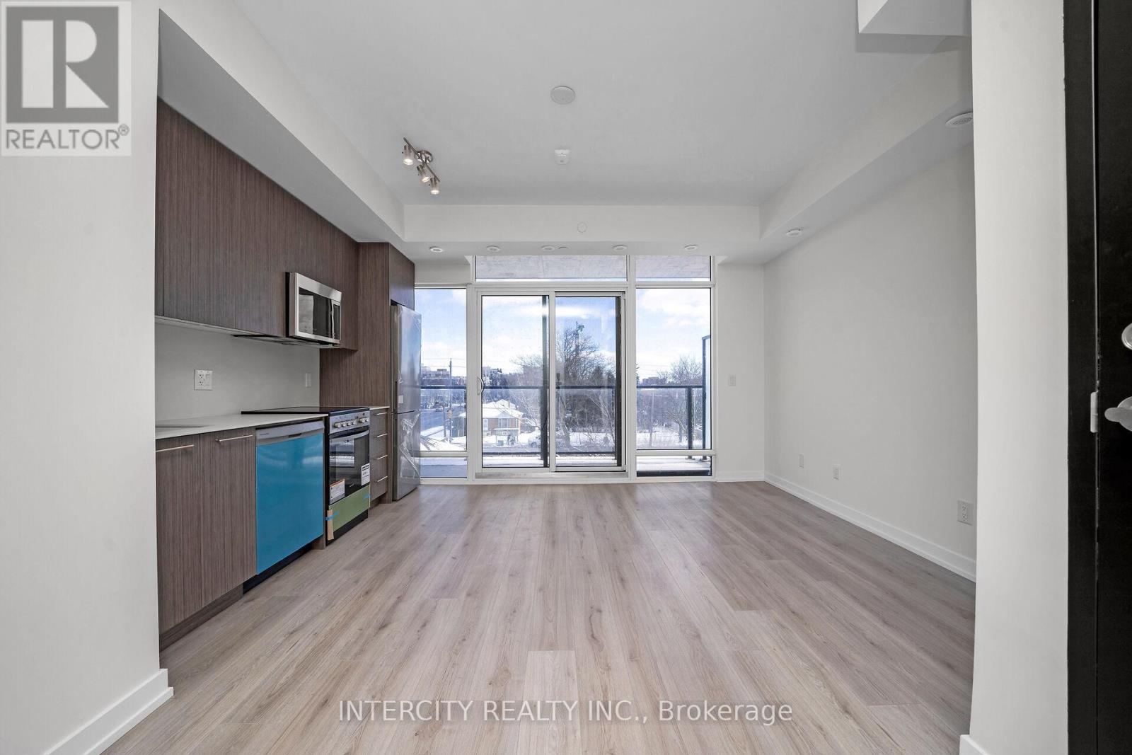 Property at 40 - 851 SHEPPARD AVENUE W image 5