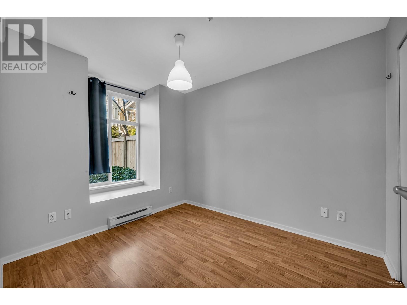 Listing Picture 13 of 24 : 103 6893 PRENTER STREET, Burnaby / 本拿比 - 魯藝地產 Yvonne Lu Group - MLS Medallion Club Member