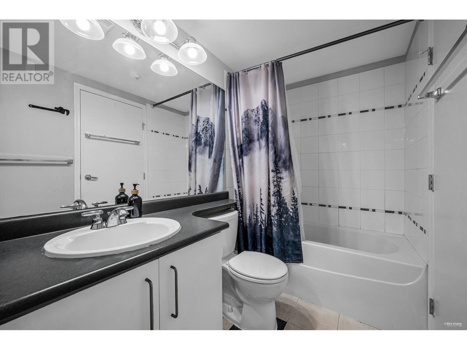 Listing Picture 18 of 24 : 103 6893 PRENTER STREET, Burnaby / 本拿比 - 魯藝地產 Yvonne Lu Group - MLS Medallion Club Member