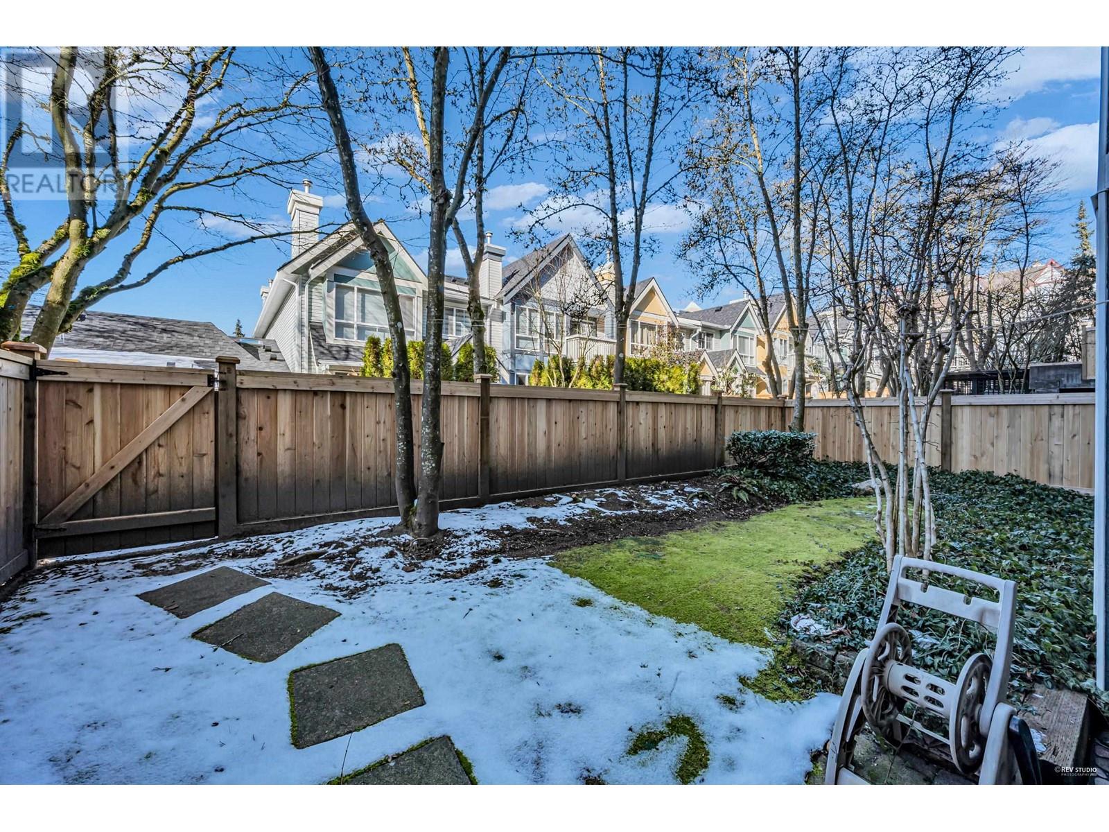 Listing Picture 20 of 24 : 103 6893 PRENTER STREET, Burnaby / 本拿比 - 魯藝地產 Yvonne Lu Group - MLS Medallion Club Member