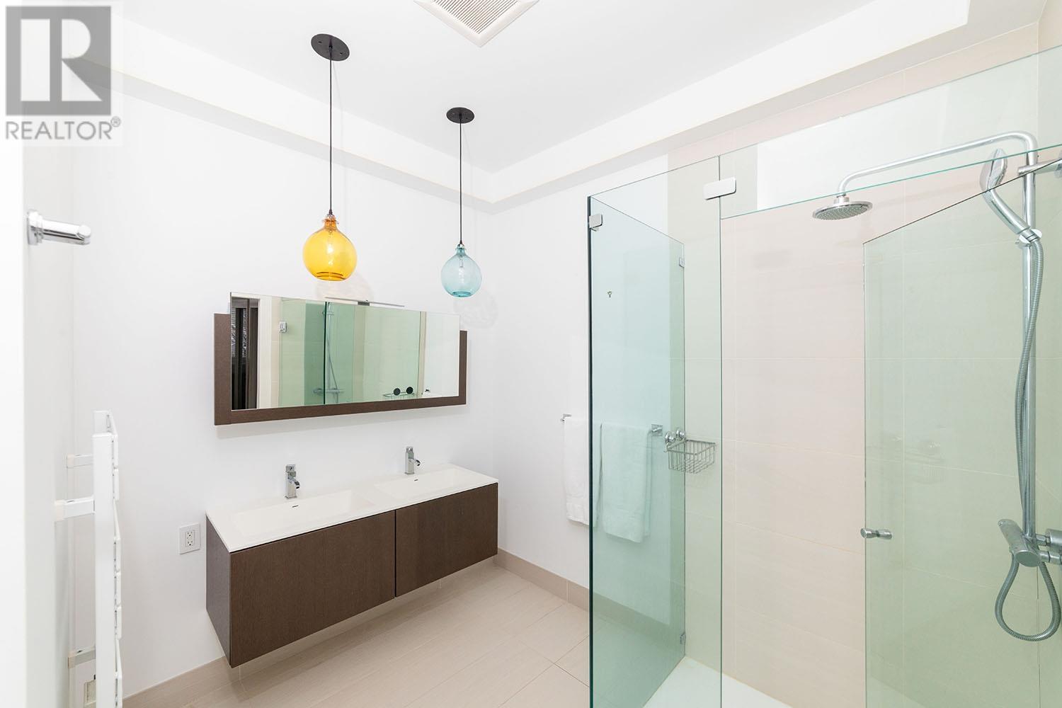 Listing Picture 18 of 40 : 3 1855 VINE STREET, Vancouver / 溫哥華 - 魯藝地產 Yvonne Lu Group - MLS Medallion Club Member