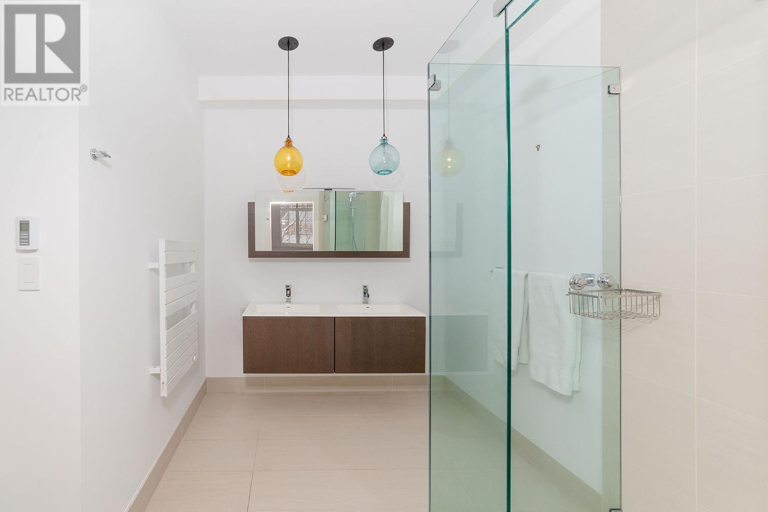 Listing Picture 20 of 40 : 3 1855 VINE STREET, Vancouver / 溫哥華 - 魯藝地產 Yvonne Lu Group - MLS Medallion Club Member