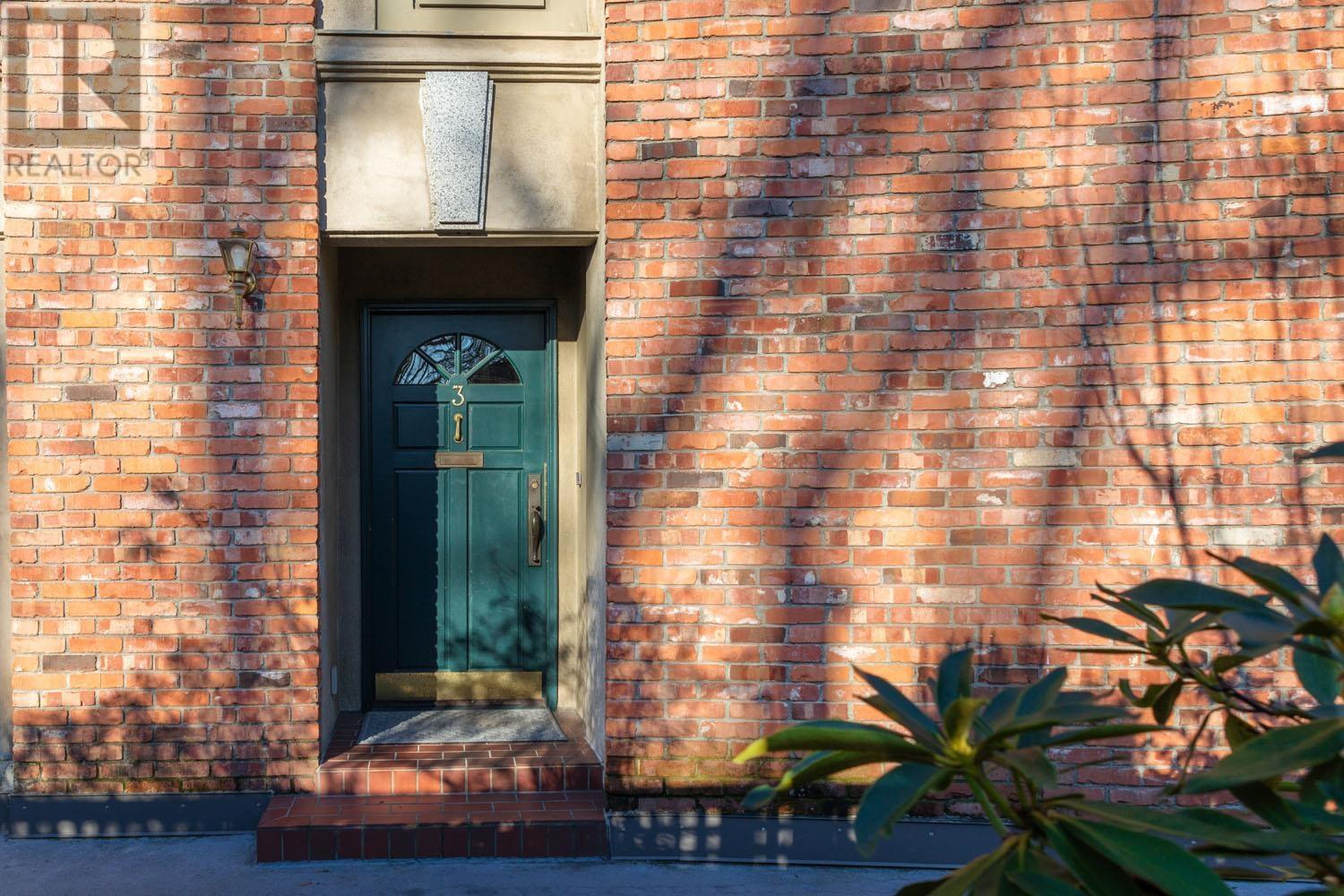 Listing Picture 36 of 40 : 3 1855 VINE STREET, Vancouver / 溫哥華 - 魯藝地產 Yvonne Lu Group - MLS Medallion Club Member