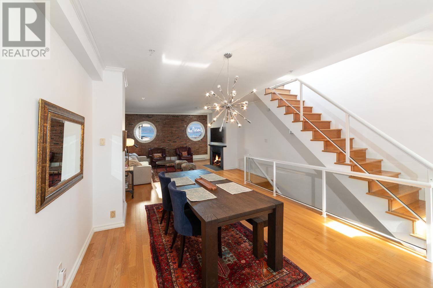 Listing Picture 4 of 40 : 3 1855 VINE STREET, Vancouver / 溫哥華 - 魯藝地產 Yvonne Lu Group - MLS Medallion Club Member