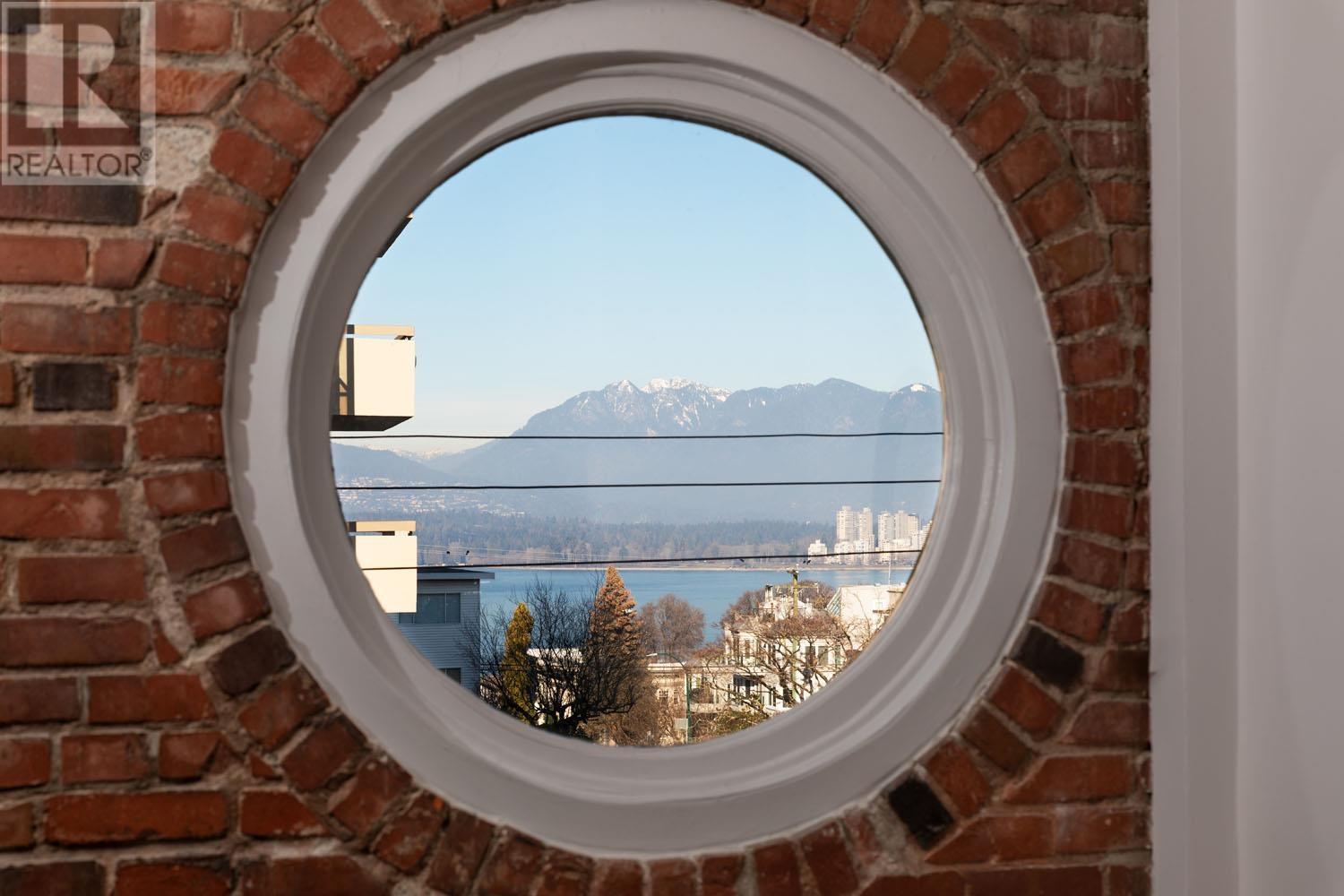 Listing Picture 7 of 40 : 3 1855 VINE STREET, Vancouver / 溫哥華 - 魯藝地產 Yvonne Lu Group - MLS Medallion Club Member