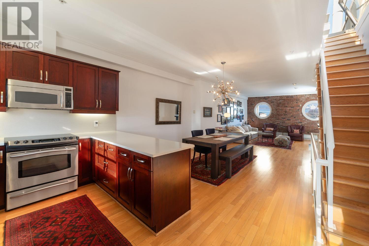 Listing Picture 8 of 40 : 3 1855 VINE STREET, Vancouver / 溫哥華 - 魯藝地產 Yvonne Lu Group - MLS Medallion Club Member