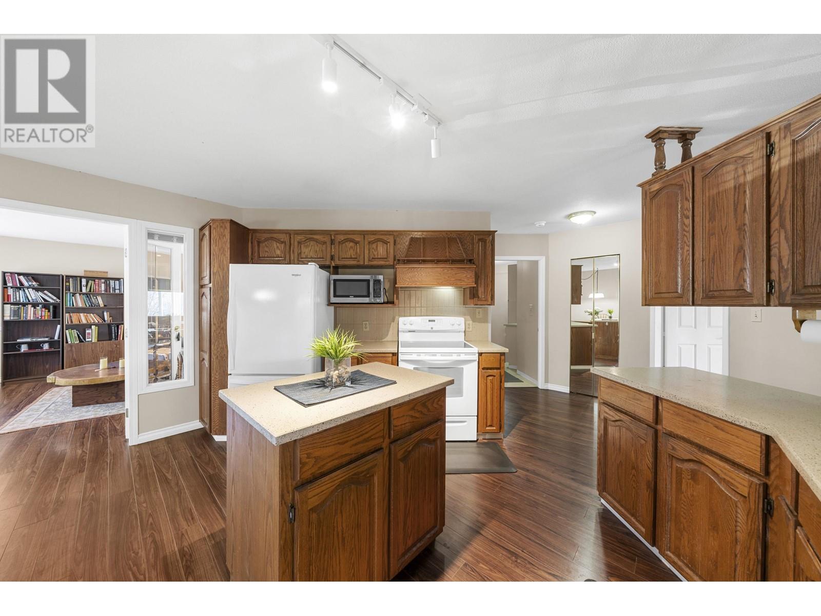210 999 Berkley Road, North Vancouver, British Columbia  V7H 1Y3 - Photo 11 - R2966922