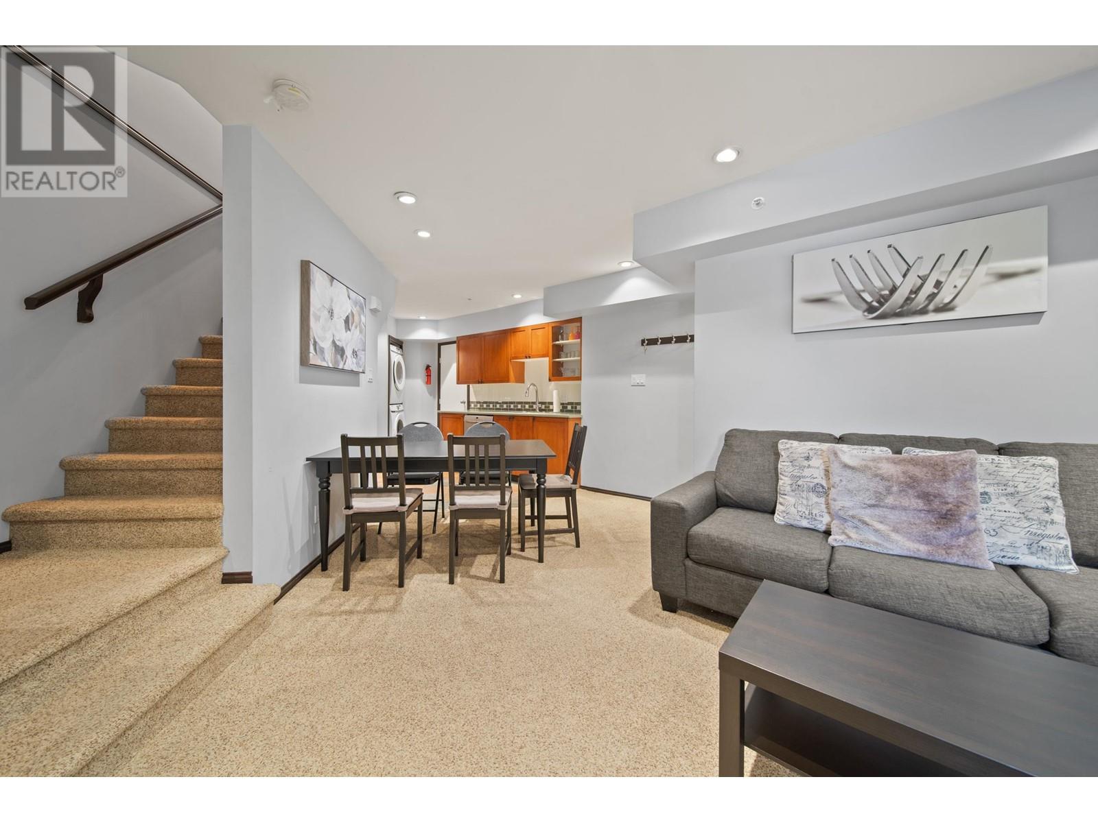 52-52a 4388 NORTHLANDS BOULEVARD