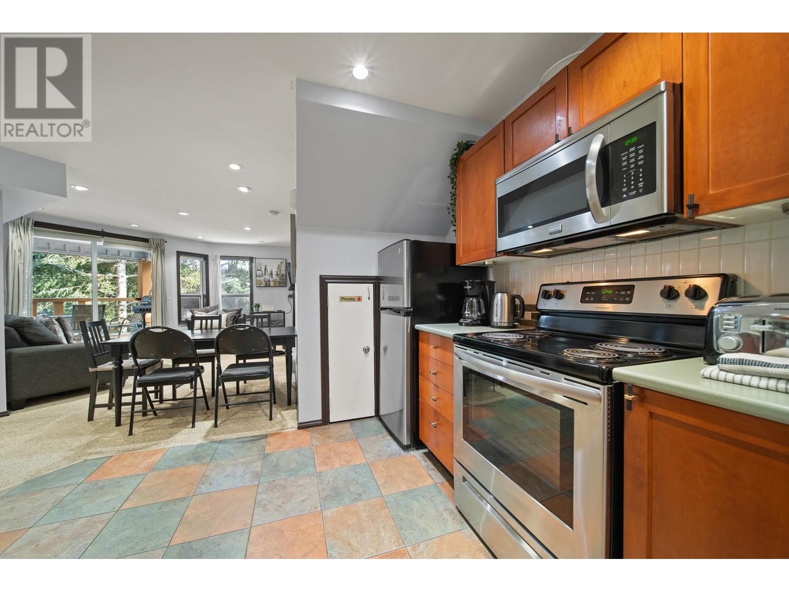 52-52a 4388 NORTHLANDS BOULEVARD