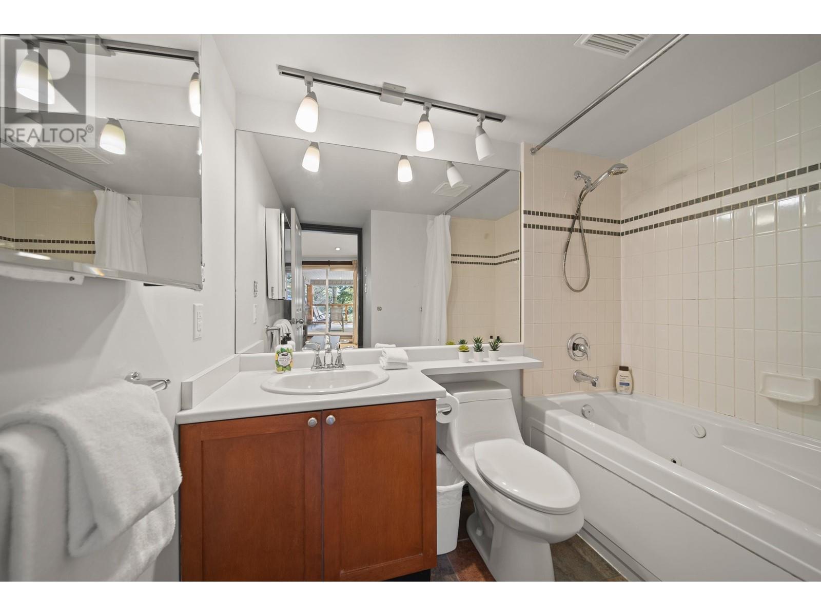 52-52a 4388 NORTHLANDS BOULEVARD