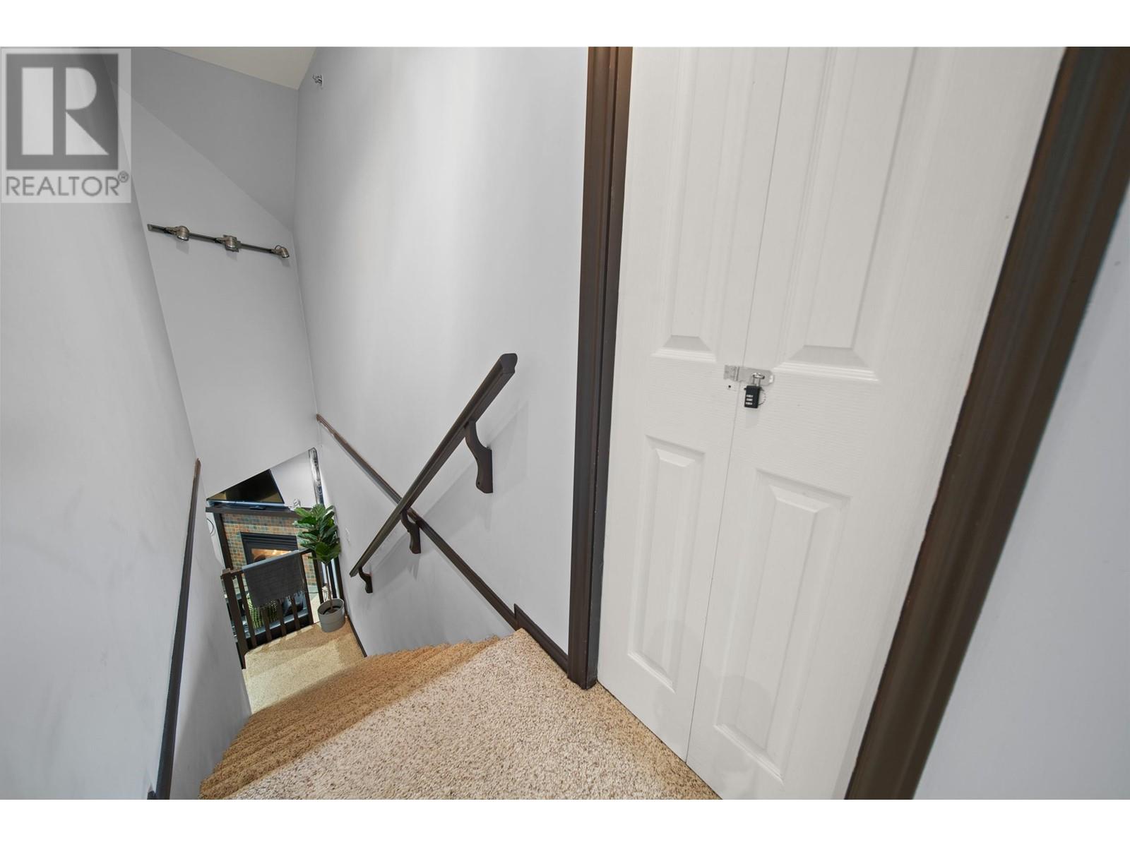 52-52a 4388 NORTHLANDS BOULEVARD