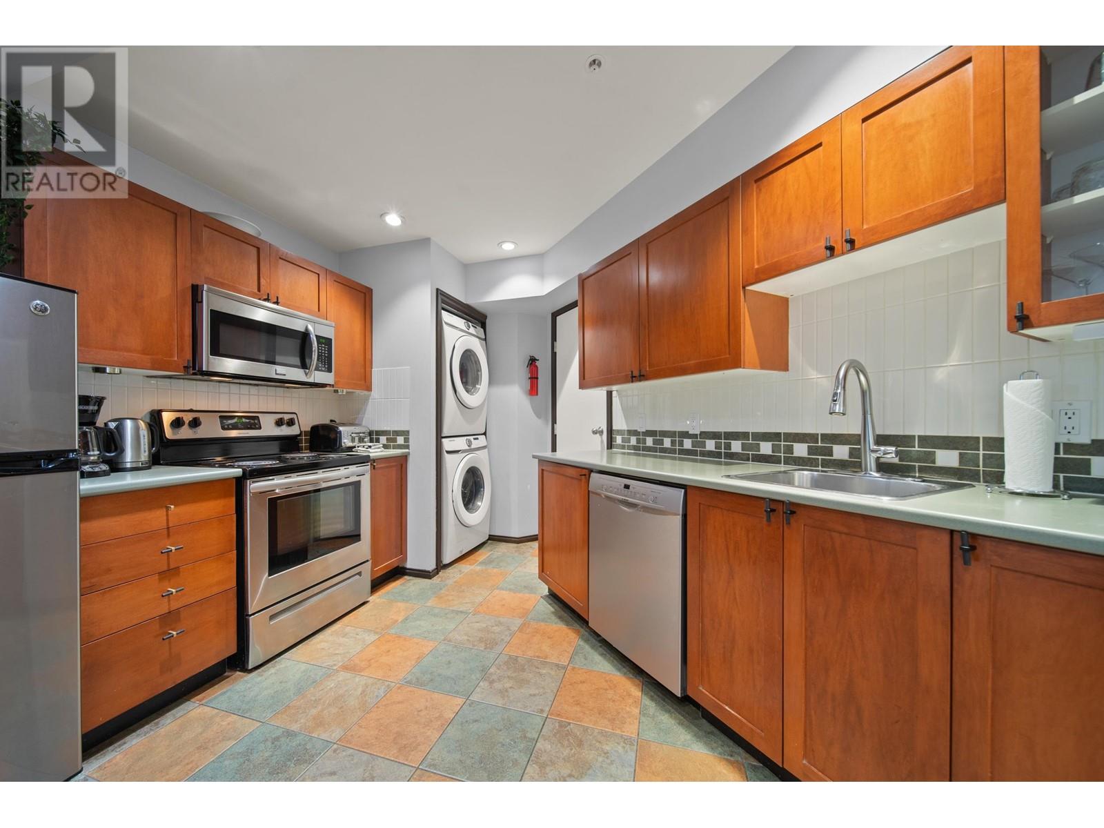 52-52a 4388 NORTHLANDS BOULEVARD