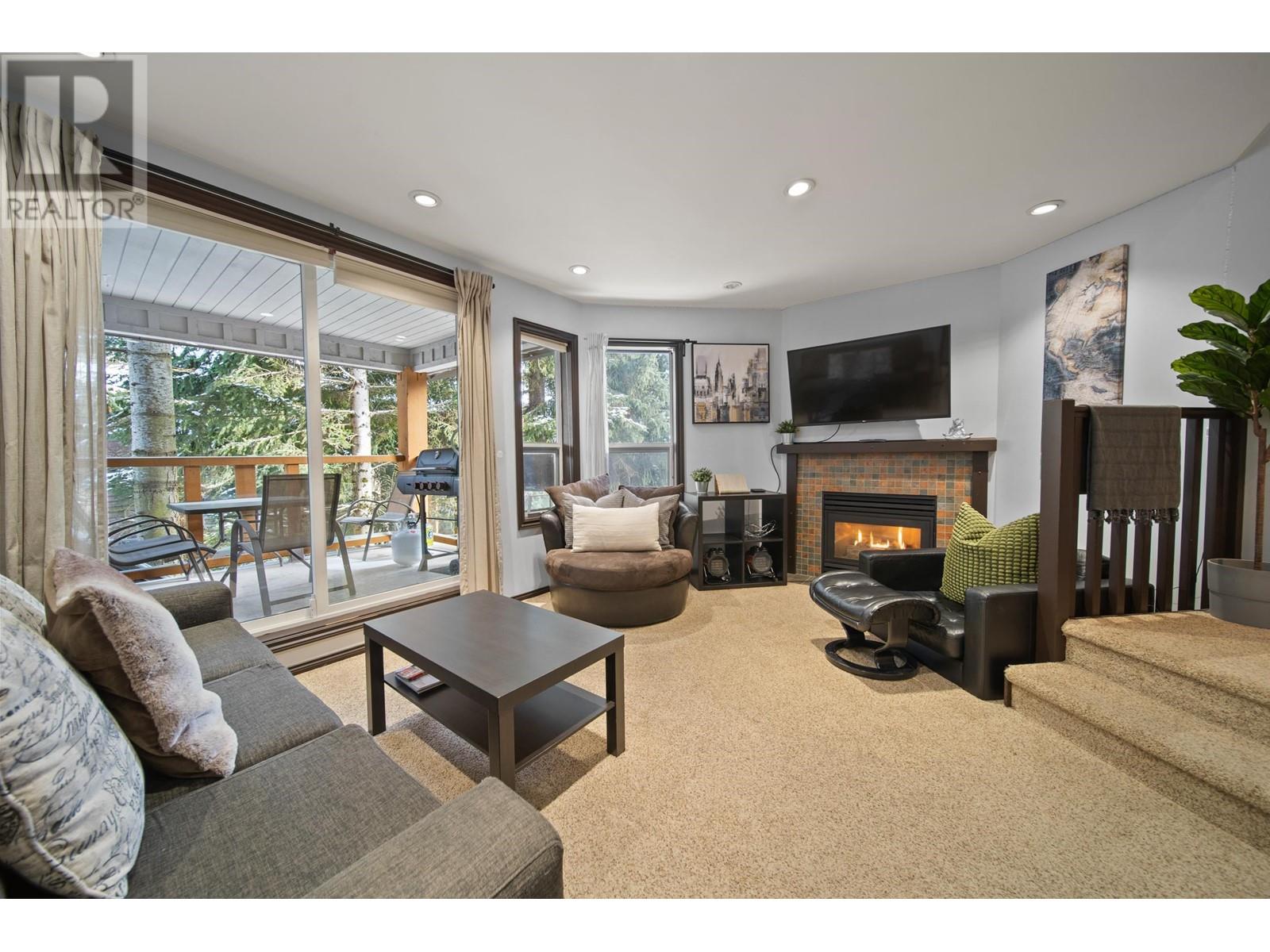 52-52a 4388 NORTHLANDS BOULEVARD