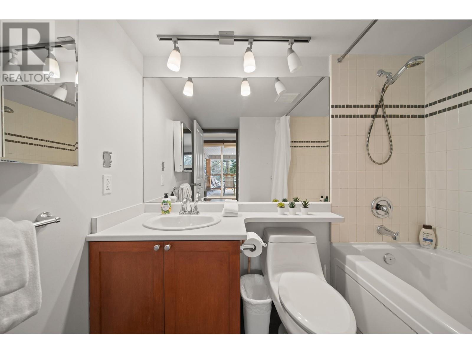 52-52a 4388 NORTHLANDS BOULEVARD