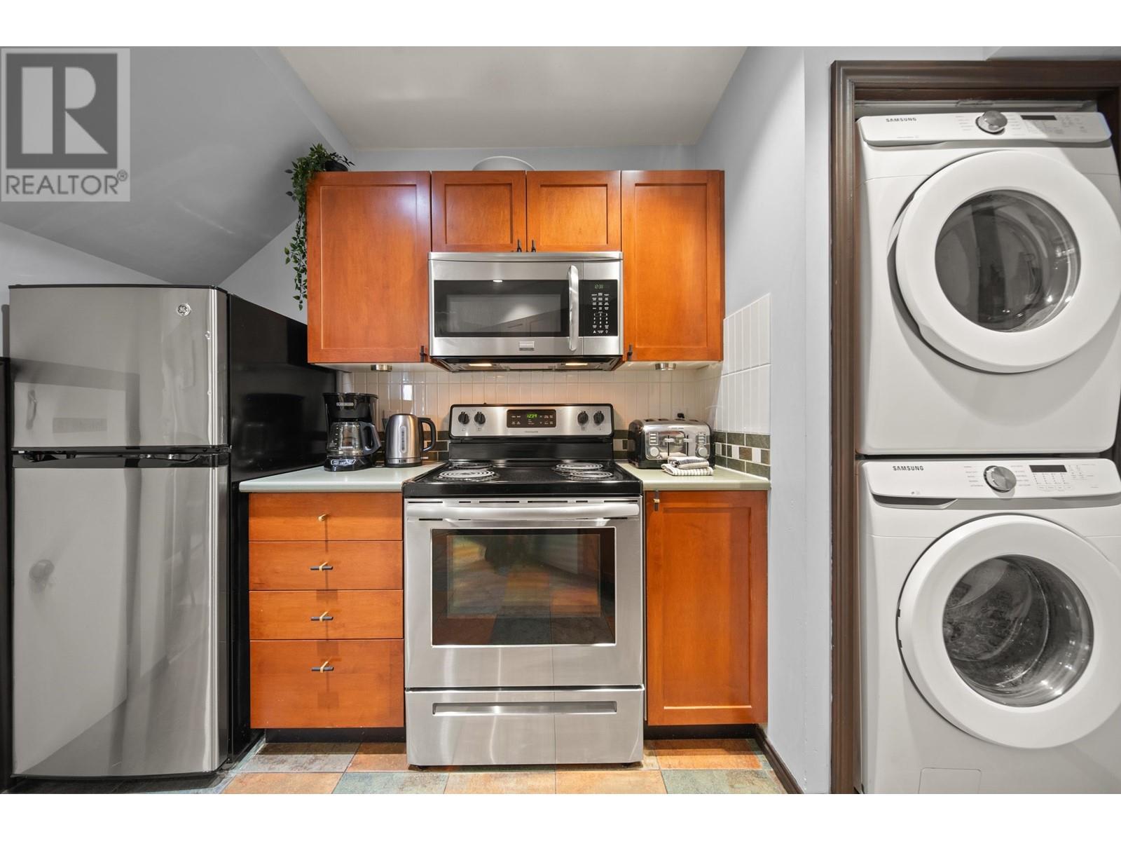 52-52a 4388 NORTHLANDS BOULEVARD