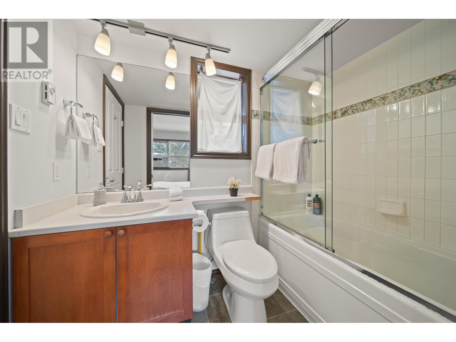 52-52a 4388 NORTHLANDS BOULEVARD