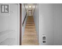 52-52a 4388 NORTHLANDS BOULEVARD