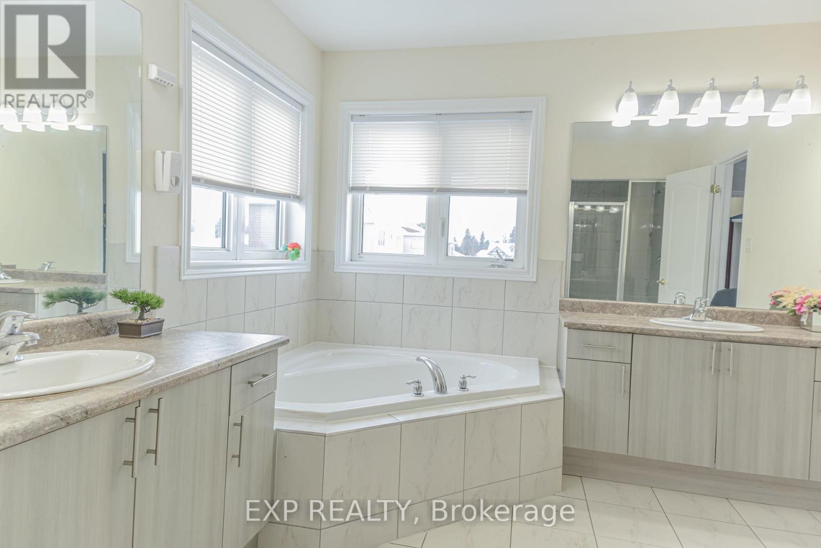 13 Sasco Way, Essa (Angus), Ontario  L0M 1B4 - Photo 24 - N11973613