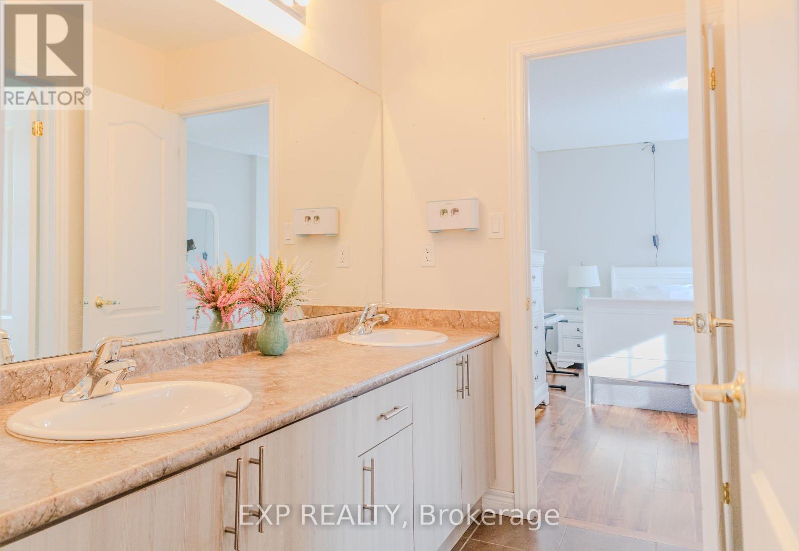 13 Sasco Way, Essa (Angus), Ontario  L0M 1B4 - Photo 34 - N11973613
