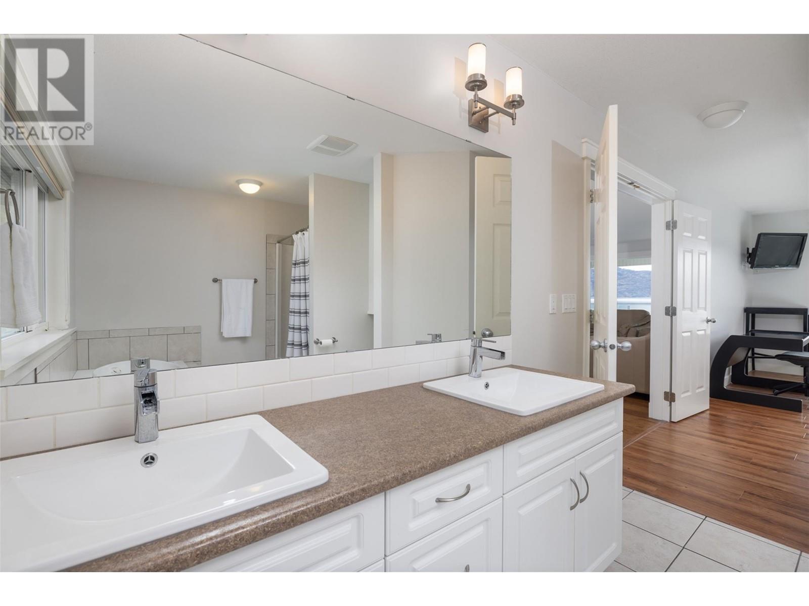 4244 Beach Avenue, Peachland, British Columbia  V0H 1X6 - Photo 72 - 10335201