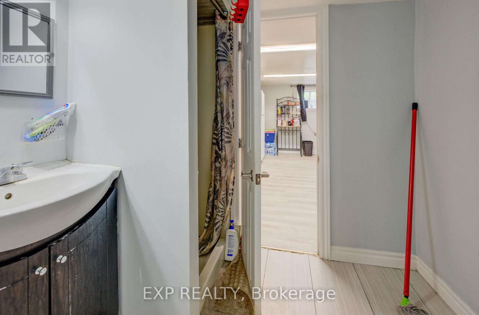 Property at 324 MAPLE AVENUE image 3