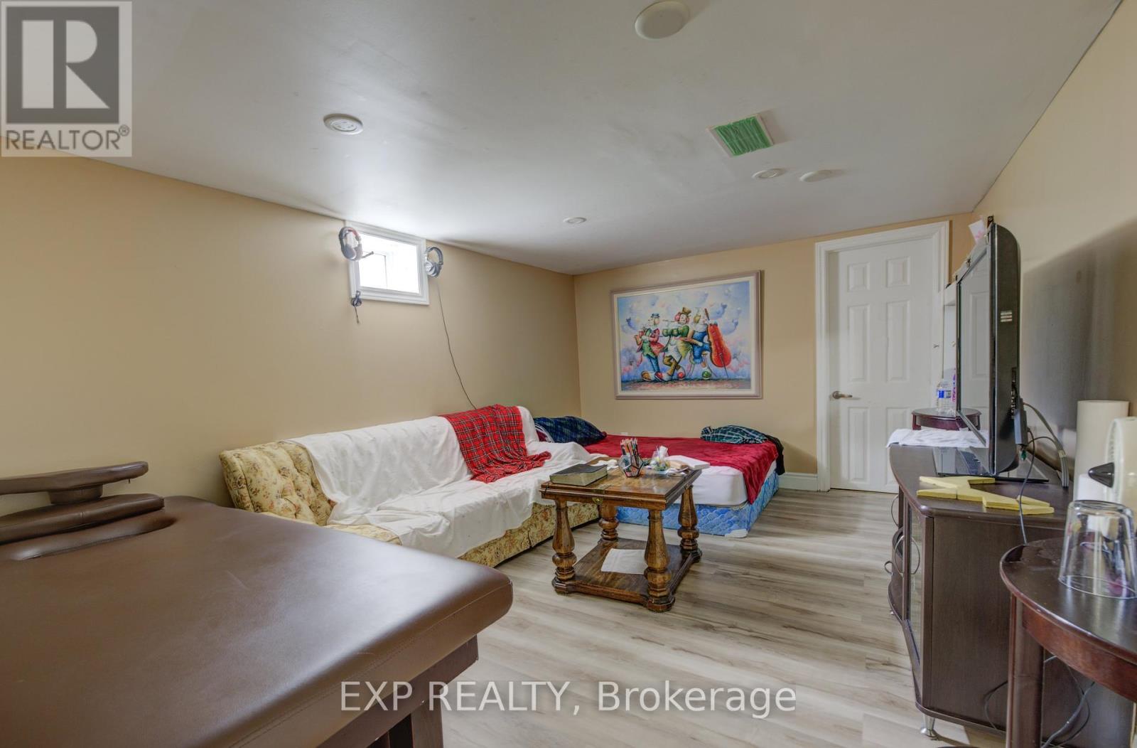 Property at 324 MAPLE AVENUE image 4