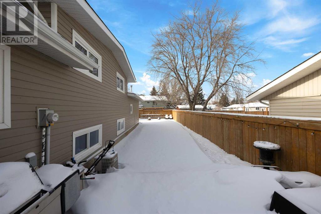 597 Beacon Hill Drive, Fort Mcmurray, Alberta  T9H 2P9 - Photo 34 - A2194406