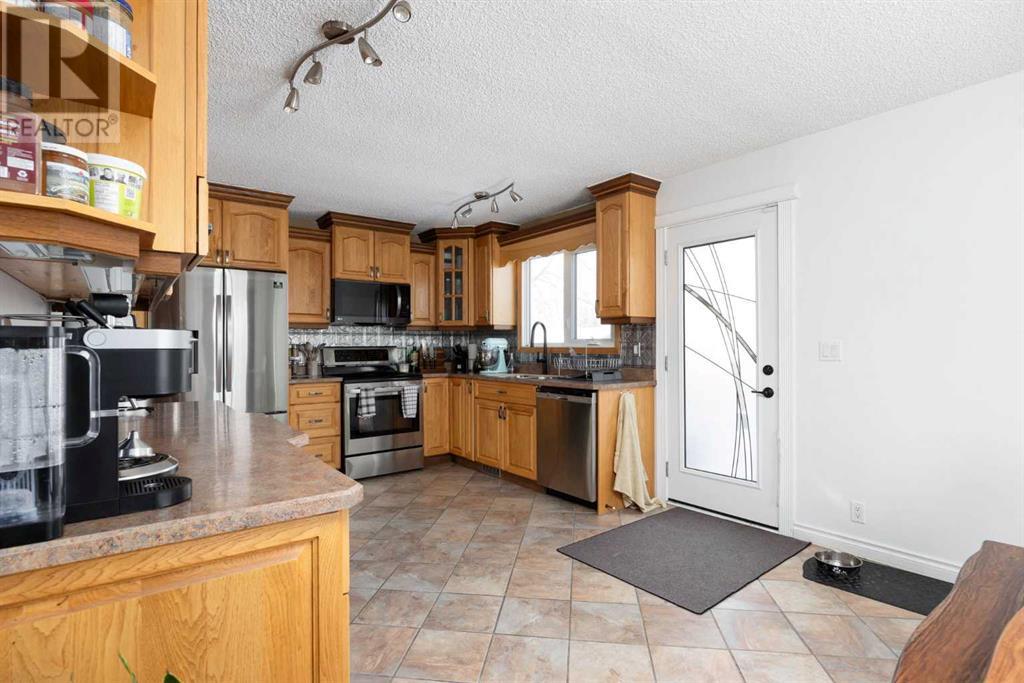 597 Beacon Hill Drive, Fort Mcmurray, Alberta  T9H 2P9 - Photo 7 - A2194406