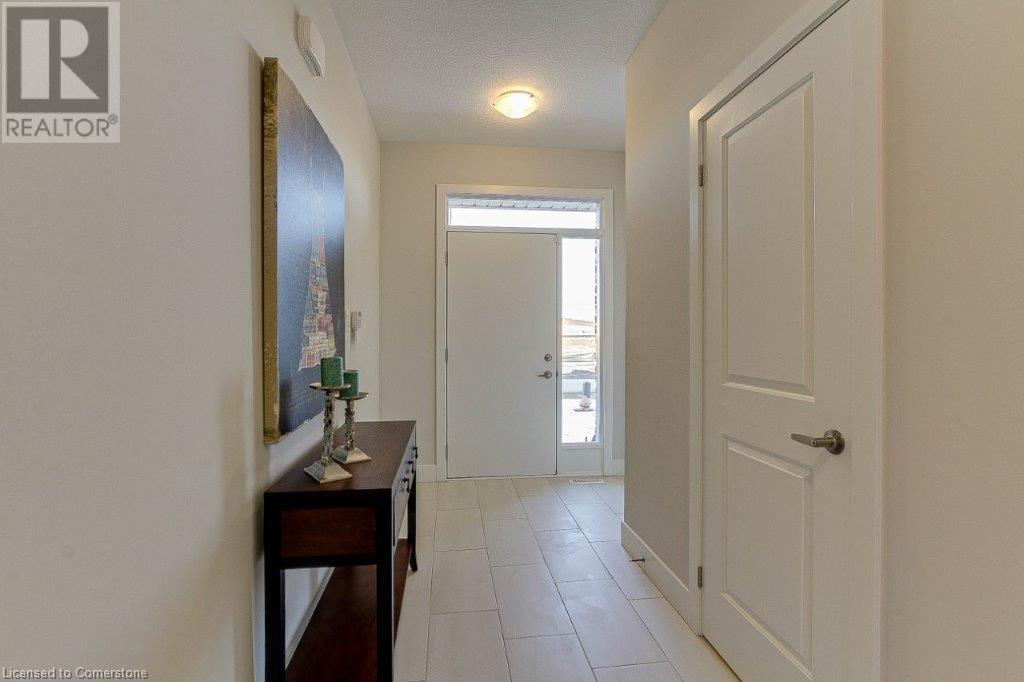 Property at 2258 SOUTHPORT Crescent image 5
