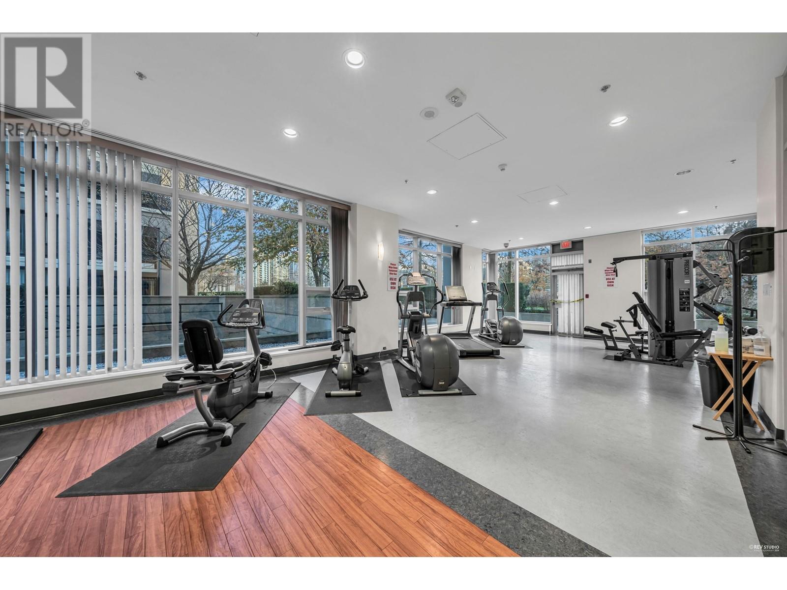 Listing Picture 24 of 26 : 501 7108 COLLIER STREET, Burnaby / 本拿比 - 魯藝地產 Yvonne Lu Group - MLS Medallion Club Member