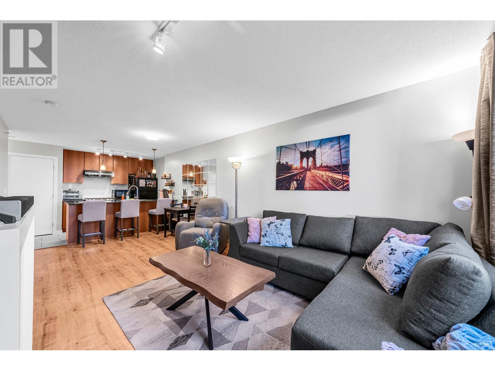 Listing Picture 5 of 26 : 501 7108 COLLIER STREET, Burnaby / 本拿比 - 魯藝地產 Yvonne Lu Group - MLS Medallion Club Member