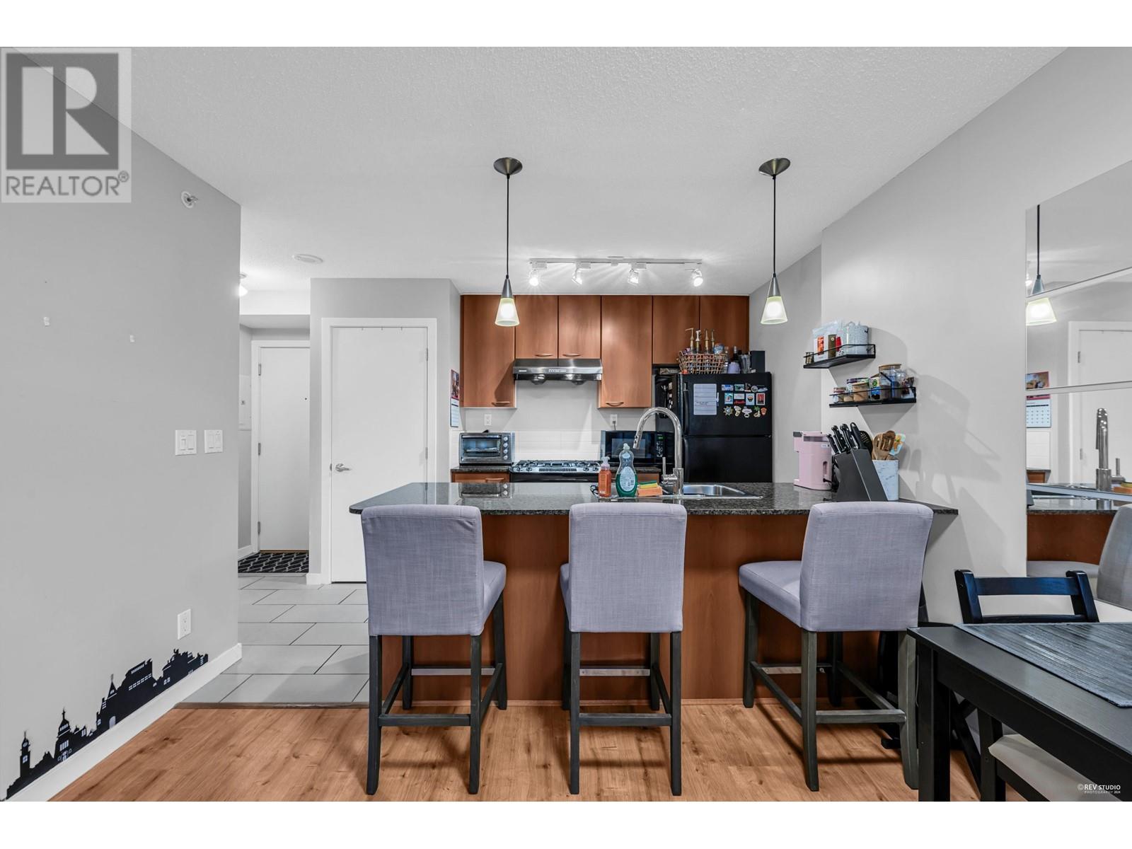 Listing Picture 7 of 26 : 501 7108 COLLIER STREET, Burnaby / 本拿比 - 魯藝地產 Yvonne Lu Group - MLS Medallion Club Member