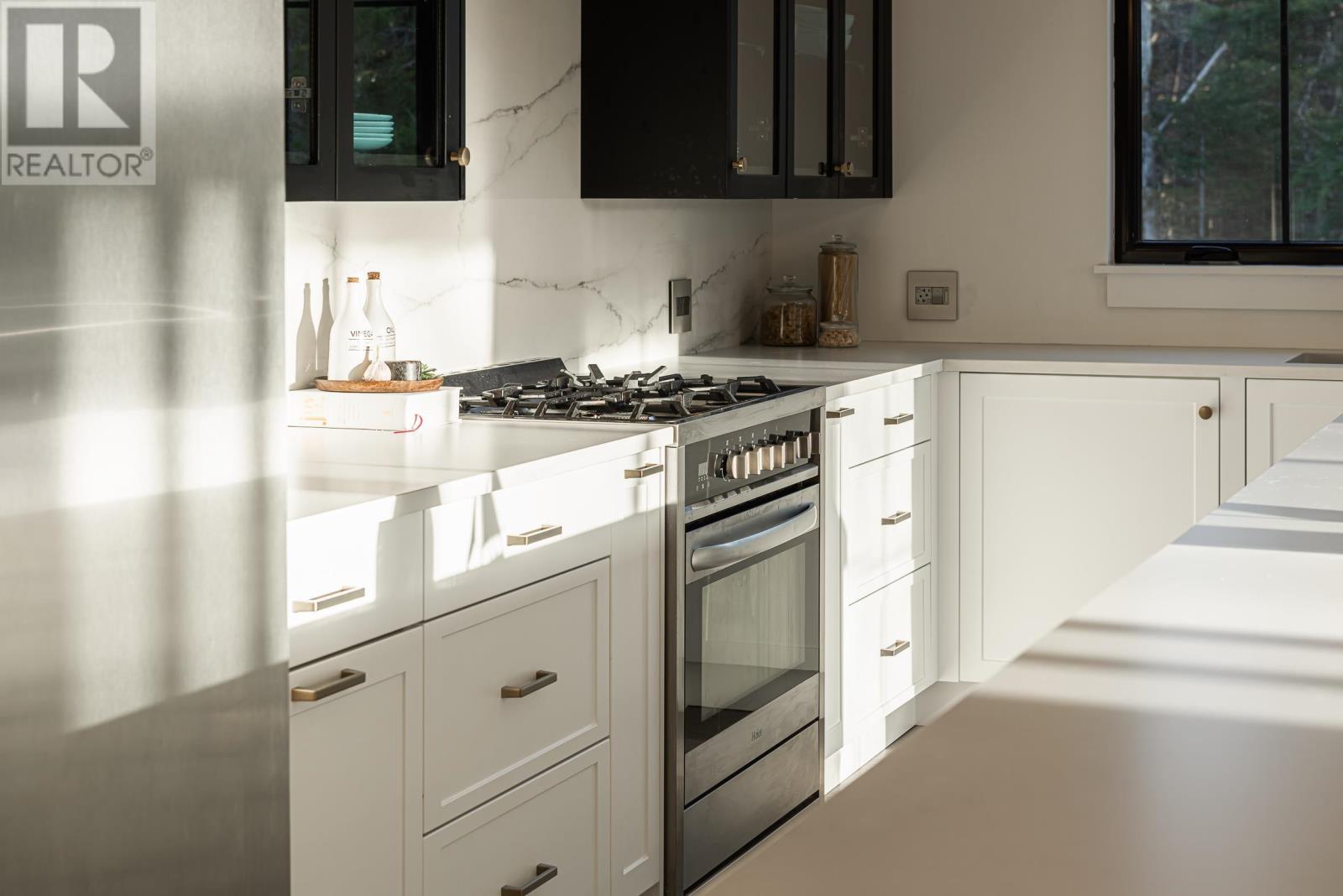 546 Mccabe Lake Drive, Middle Sackville, Nova Scotia  B4E 0N6 - Photo 9 - 202502980