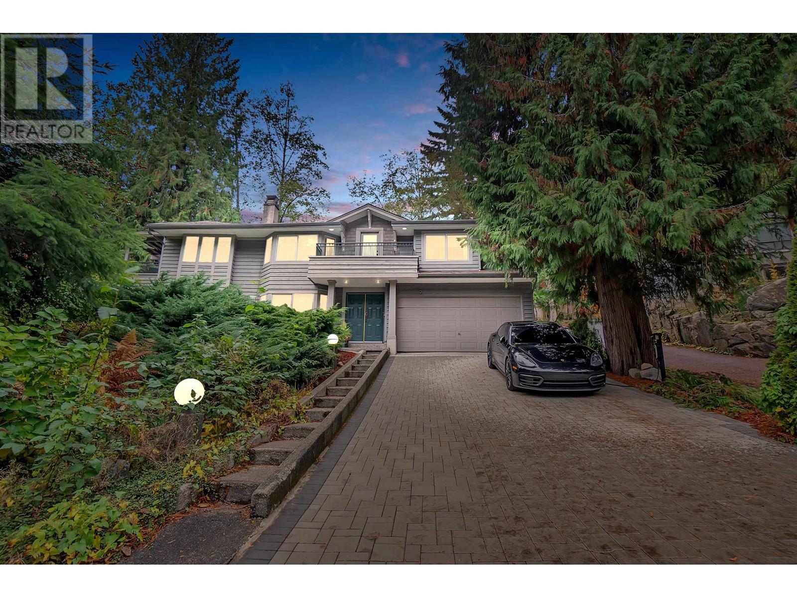 4627 Northwood Drive, West Vancouver, British Columbia  V7S 3A7 - Photo 2 - R2966937
