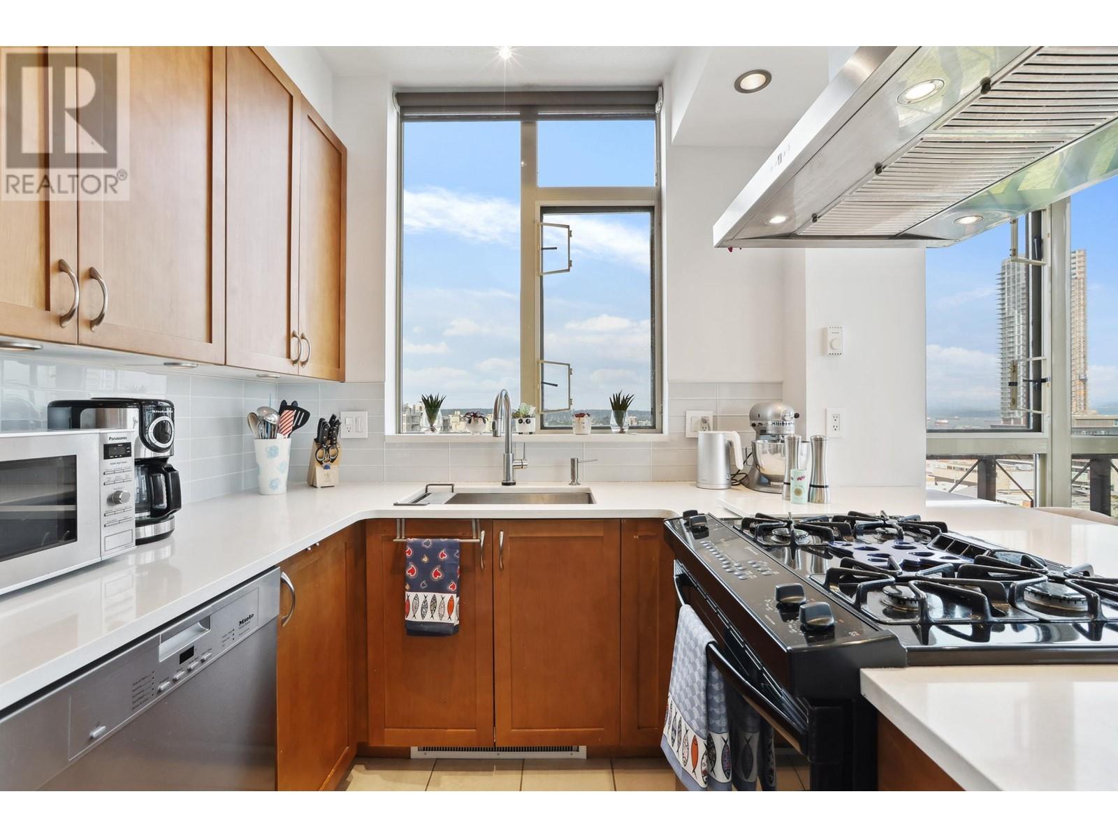 Listing Picture 9 of 24 : PH2 1316 W 11 AVENUE, Vancouver / 溫哥華 - 魯藝地產 Yvonne Lu Group - MLS Medallion Club Member