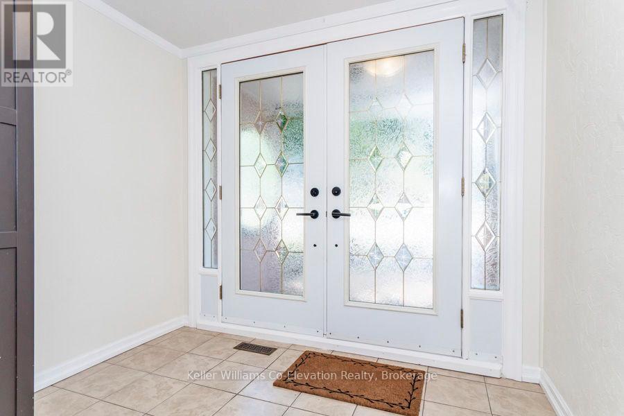 Property at 9 BEECHCROFT CIRCLE image 4