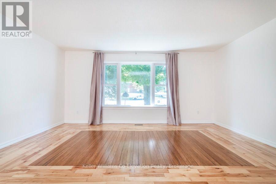 Property at 9 BEECHCROFT CIRCLE image 5