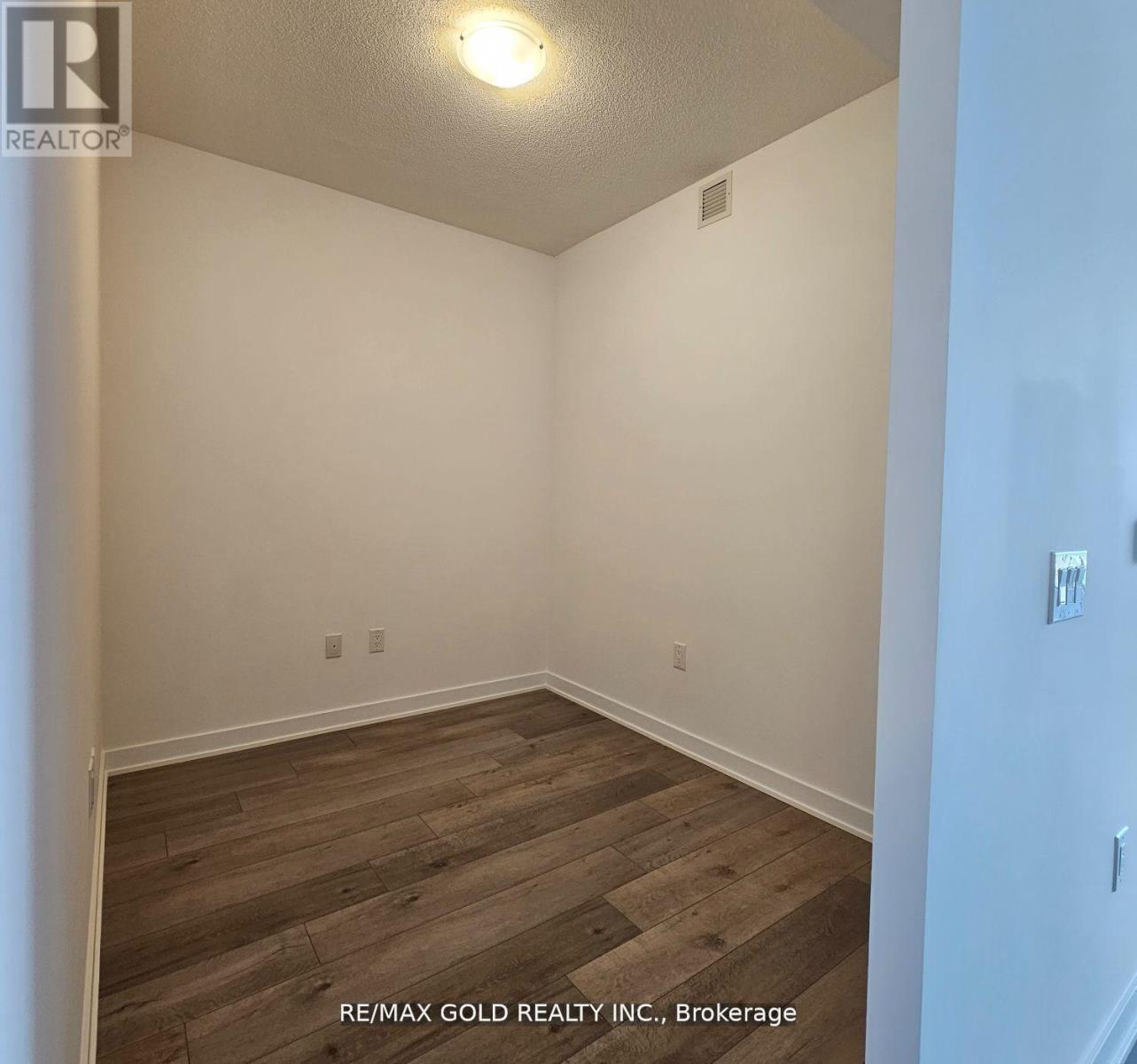 1116 - 60 Honeycrisp Crescent, Vaughan, Ontario  L4K 0N5 - Photo 5 - N11973714