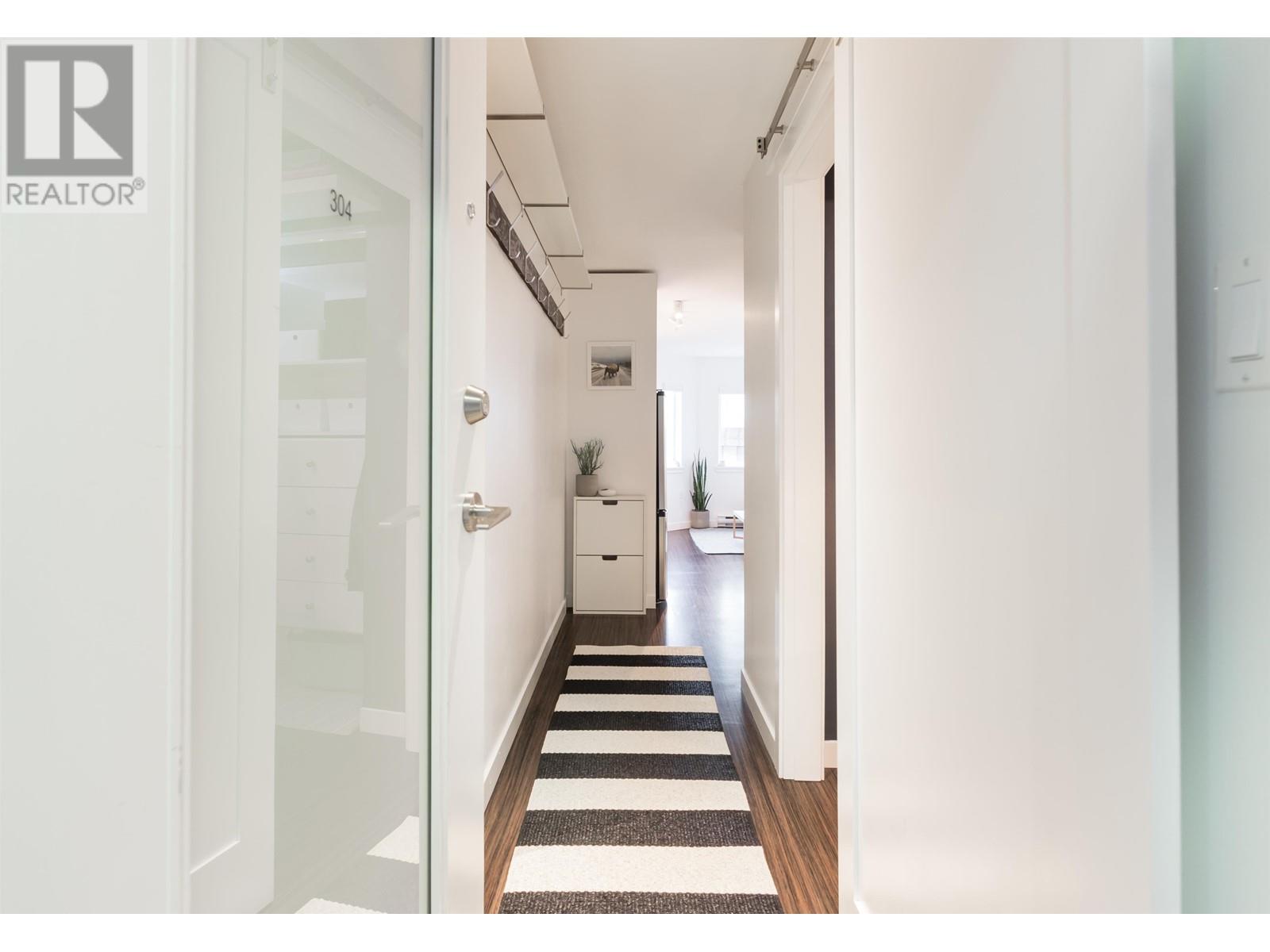 304 370 Carrall Street, Vancouver, British Columbia  V6B 2J3 - Photo 3 - R2966943