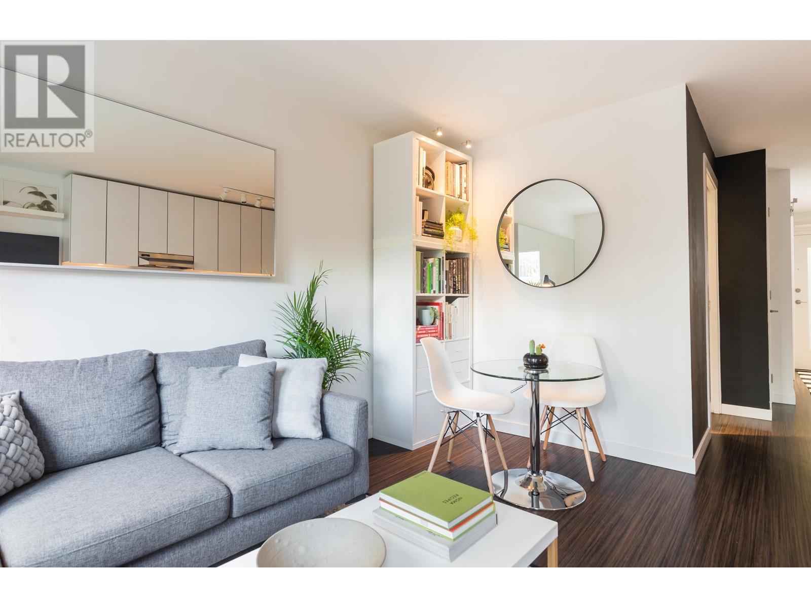 304 370 Carrall Street, Vancouver, British Columbia  V6B 2J3 - Photo 11 - R2966943