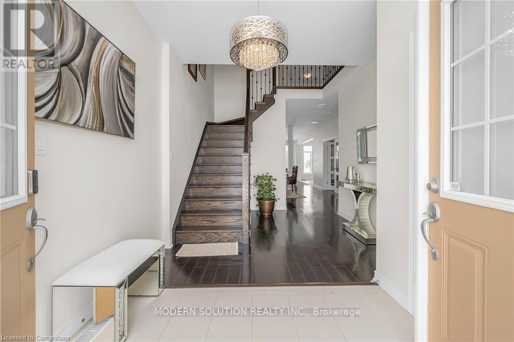 Property at 142 IRWIN AVENUE image 4