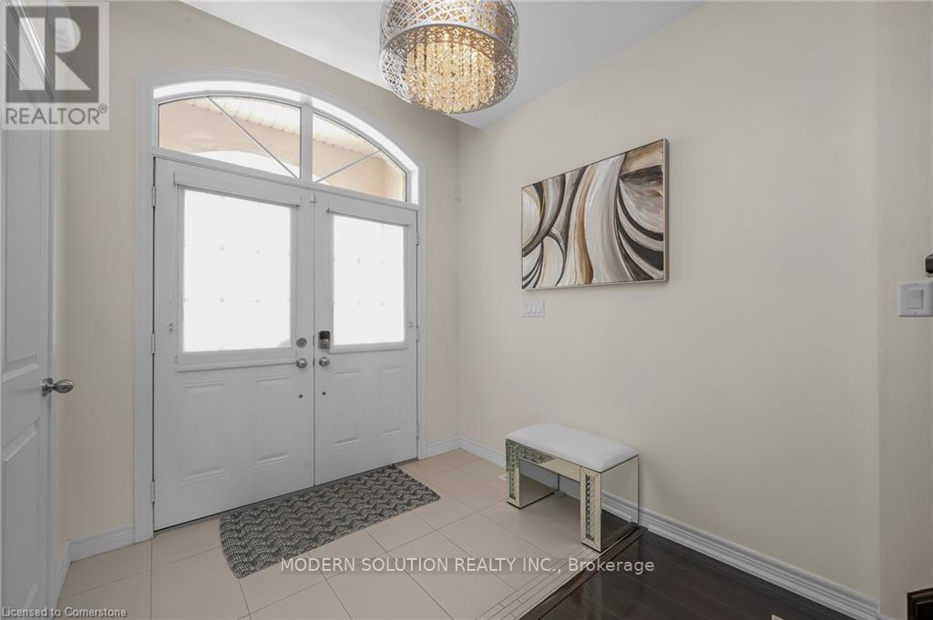 Property at 142 IRWIN AVENUE image 5