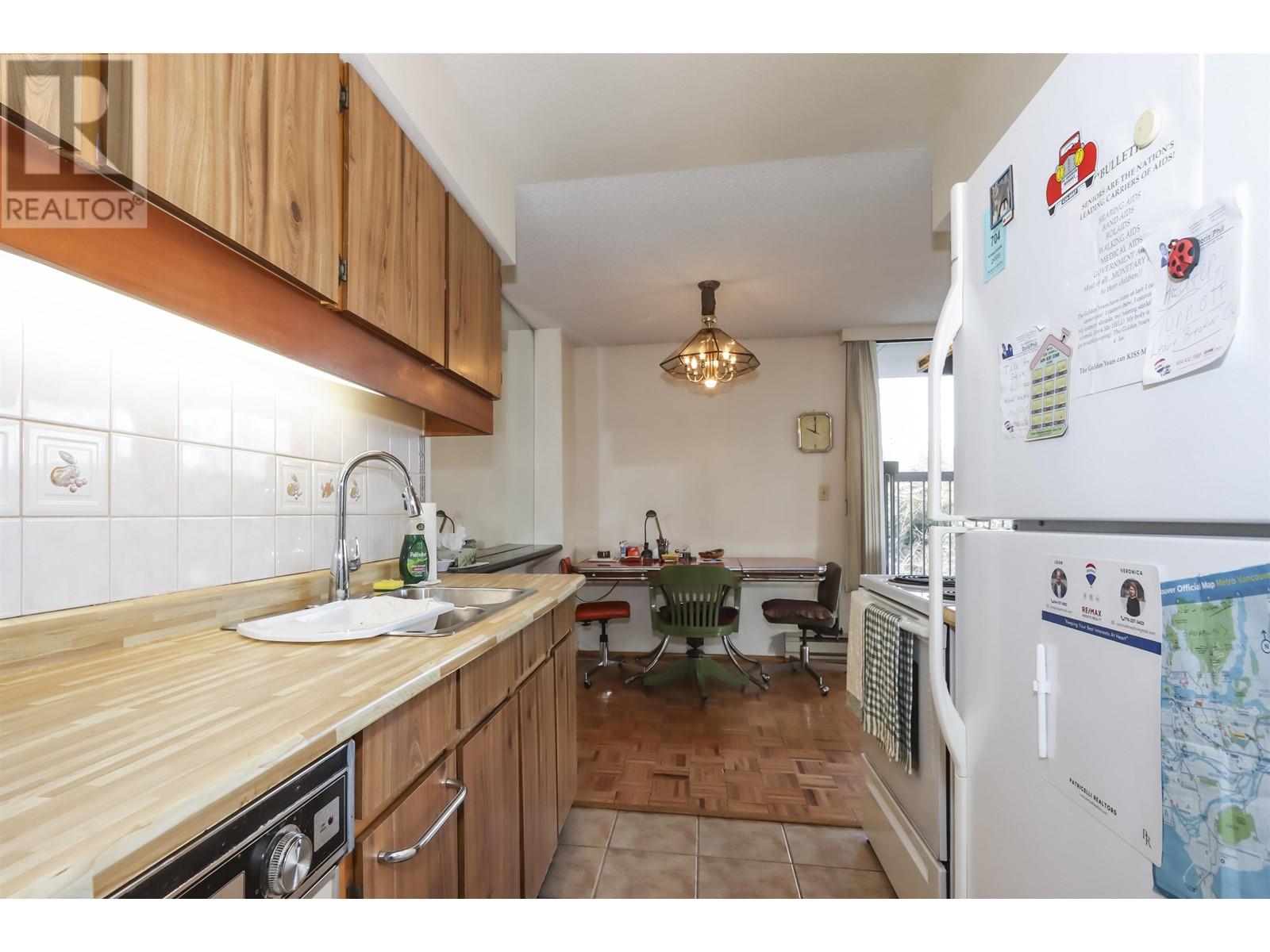 704 2041 Bellwood Avenue, Burnaby, British Columbia  V5B 4V5 - Photo 11 - R2967012