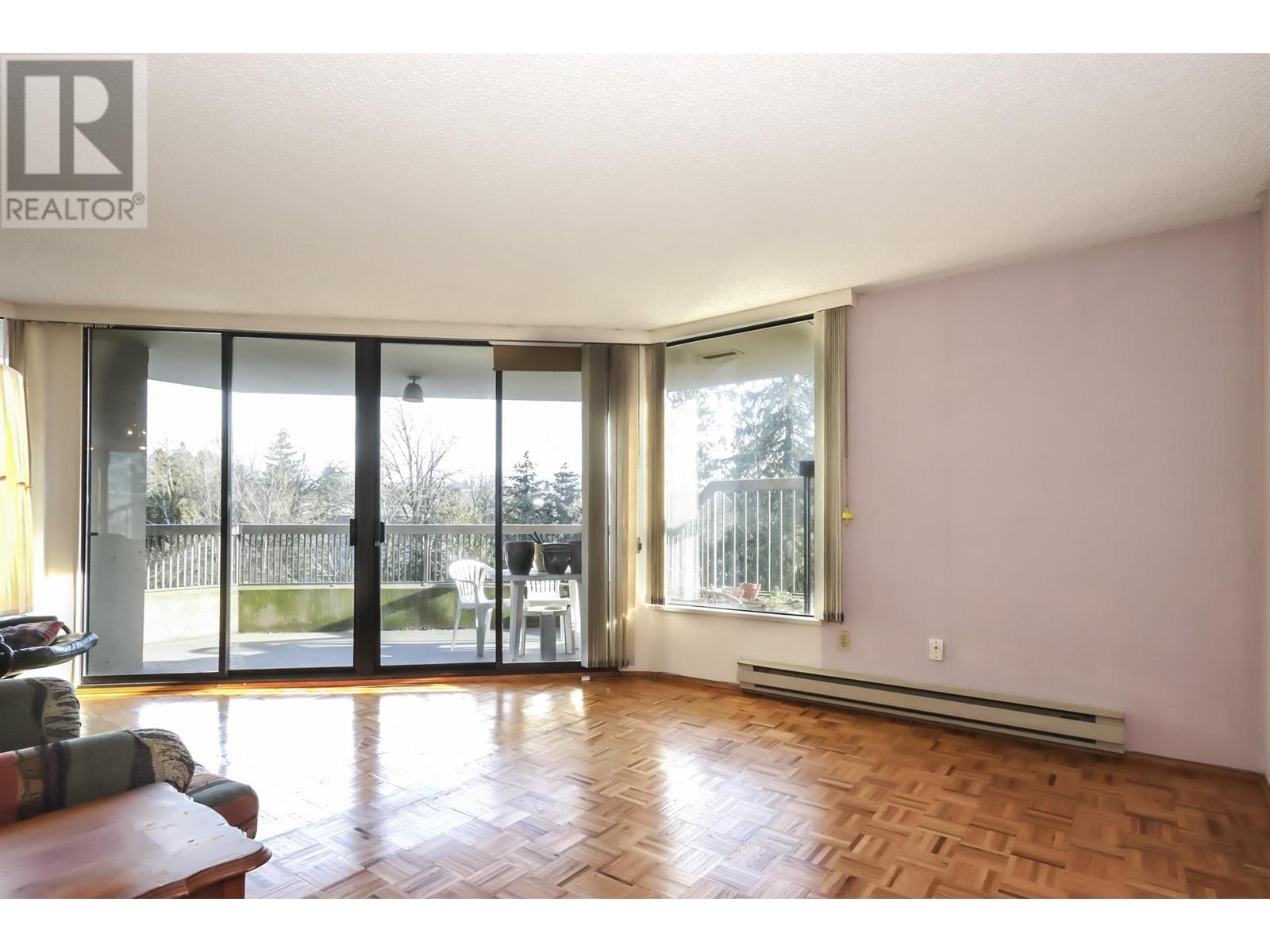 704 2041 Bellwood Avenue, Burnaby, British Columbia  V5B 4V5 - Photo 2 - R2967012