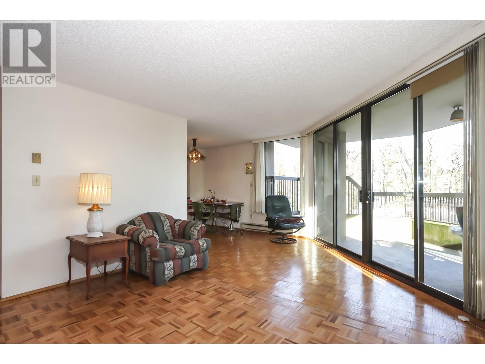 704 2041 Bellwood Avenue, Burnaby, British Columbia  V5B 4V5 - Photo 3 - R2967012