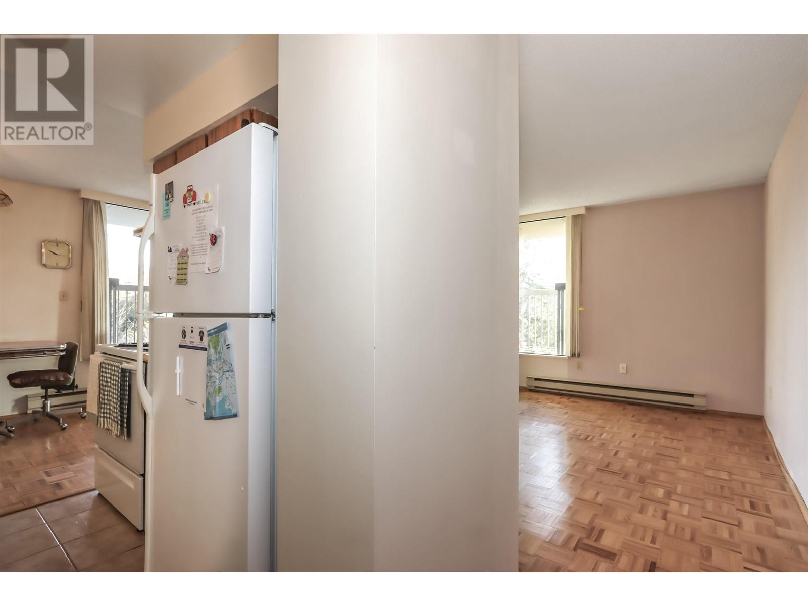 704 2041 Bellwood Avenue, Burnaby, British Columbia  V5B 4V5 - Photo 9 - R2967012