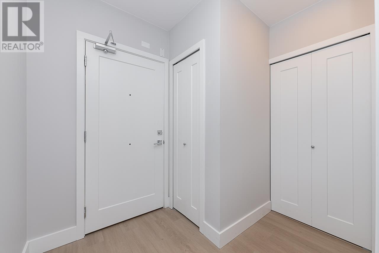 4xx 3050 Kingsway, Vancouver, British Columbia  V5R 5J7 - Photo 1 - R2967010