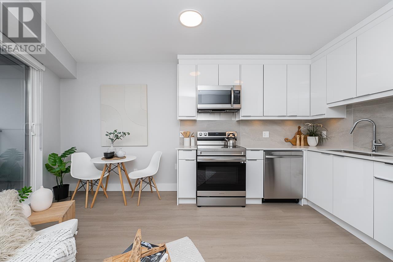 4xx 3050 Kingsway, Vancouver, British Columbia  V5R 5J7 - Photo 3 - R2967010