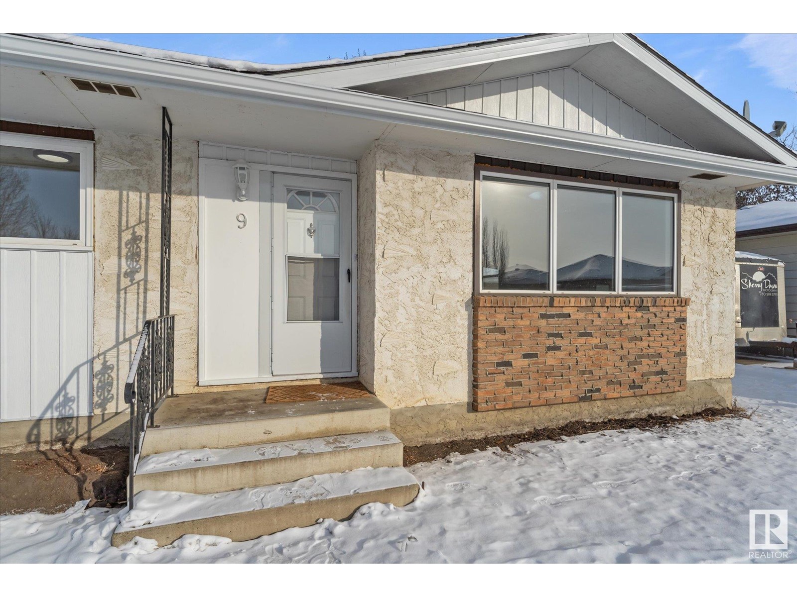 9 Brightbank Av, Stony Plain, Alberta  T7Z 1G5 - Photo 2 - E4421647