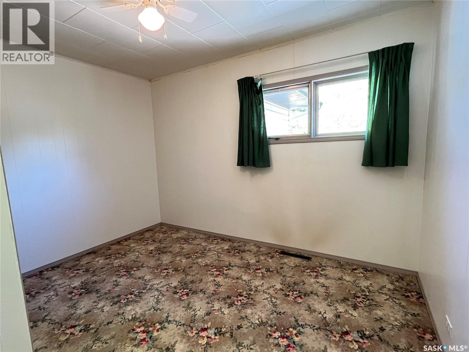 312 Cypress Street, Maple Creek, Saskatchewan  S0N 1N0 - Photo 28 - SK992354